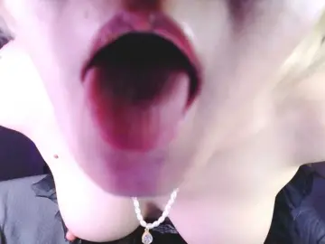 SofyCrush from bongacams