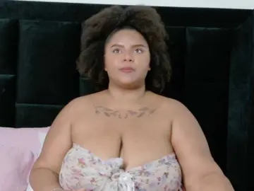 hotkittyebony from bongacams