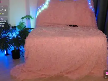 Bongacams Nude Webcam of Zeeeme