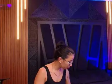 zoee-martiins from bongacams