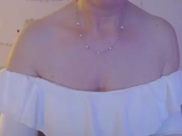 Bongacams Free Live Porn of goodSnowQueen