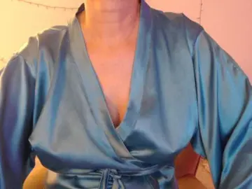 Bongacams Free Porn Cam of goodSnowQueen