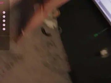 Bongacams Sex Cam of Ajuicycouple