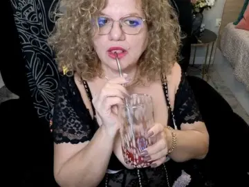 Bongacams Private Sex Chat of maggiemilff68