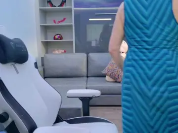 Bongacams Sex Cam of FitCougar