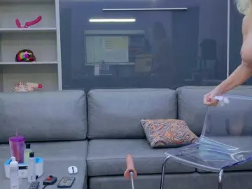 Bongacams Adult Webcam of FitCougar