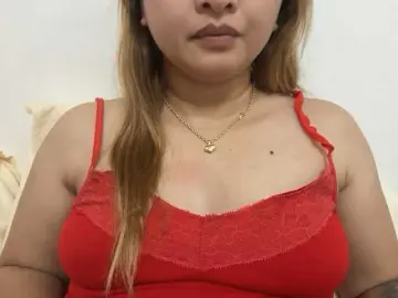 Bongacams Live Sex Cam of carolinexx03a