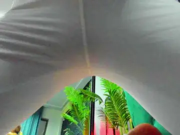 Bongacams Watch Live Sex Cams of MiriSin