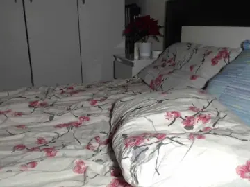 Bongacams Sex Cam of petitedanielle