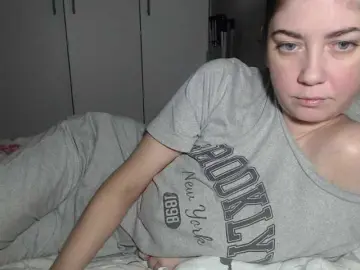 Bongacams Private Sex Chat of petitedanielle