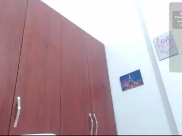 Bongacams Nude Webcam of Horny-wife