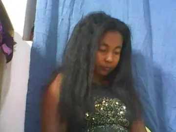 Bongacams Watch Live Sex Cams of Lionchica