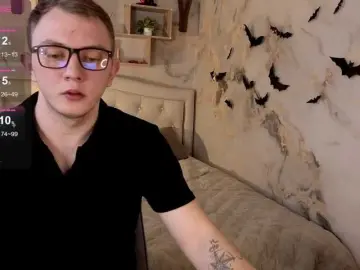 Bongacams Watch Live Sex Cams of Kristallik-1