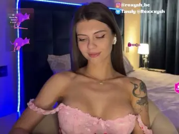 Bongacams Live Porn of RoxyDoll