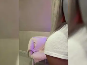 Bongacams Watch Live Sex Cams of HollyPolly111