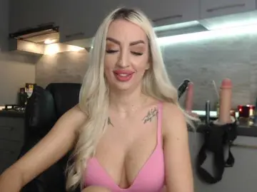 Bongacams Watch Live Sex Cams of Mistresszora01