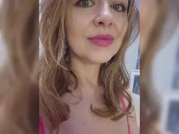 Bongacams Watch Live Sex Cams of Chelsi16