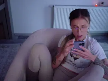 Bongacams Sex Cam of DiddySweet1