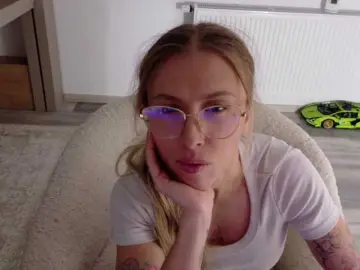 Bongacams Live Sex Cam of DiddySweet1