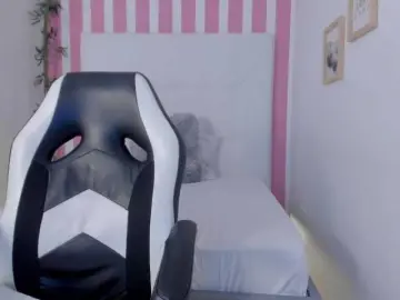 Bongacams Adult Video Chat of Emma-Queen-