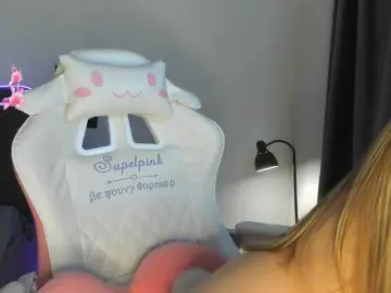 Bongacams Nude Webcam of elliediaz