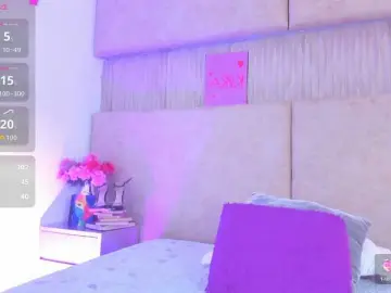 Kyraaa from bongacams