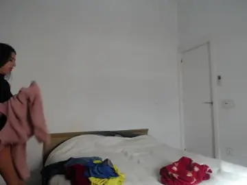 Cam4 Nude Webcam of Costantin_Elena