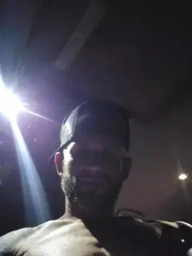 Cam4 Live Sex Cam of Treeslayer85