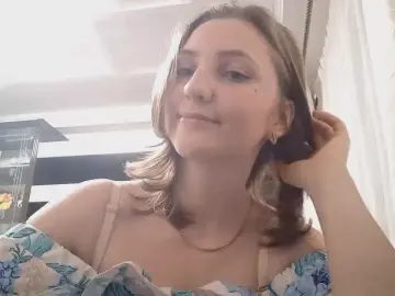 Cam4 Free Live Porn of VivanDoolittle