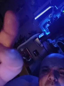 Cam4 Live Sex Cam of chubbyissy38