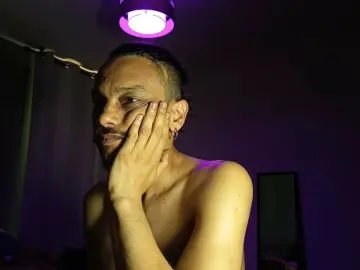 Cam4 Free Porn Cam of villanocat