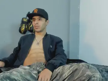 Cam4 Adult Webcam of x_harold_x