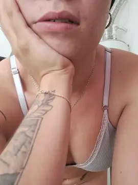 Cam4 Live Sex of kay18hot