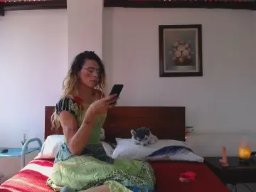 Cam4 Watch Live Sex Cams of julyfucha336