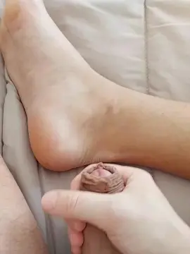 Cam4 Free Live Porn of guido74