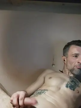 Cam4 Live Porn of MagickMike85