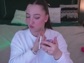 Cam4 Free Porn Cam of MonAmourrrR