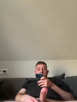 Cam4 Sex Cam of Peter20203