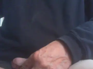 Cam4 Sex Chat of maturedaddi