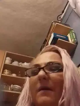 Cam4 Adult Video Chat of AlinaMoon44