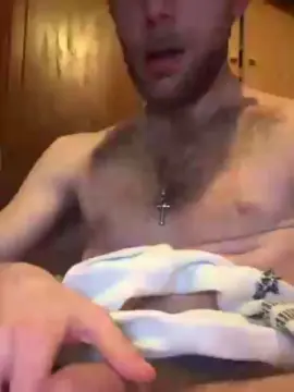 Cam4 Live Sex Cam of RaveisKing75