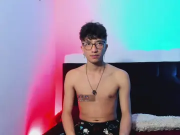 Cam4 Nude Webcam of mhatias_