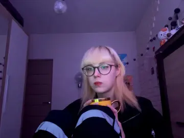 Cam4 Live Sex Cam of DanikaHuertes