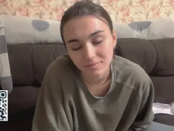 Cam4 Free Live Porn of GussieMaag