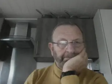 Cam4 Live Sex Cam of curvycock67