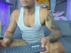 Cam4 Nude Webcam of Josep_Ston