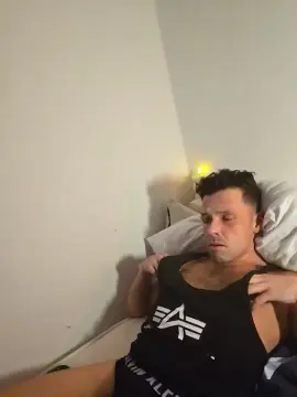 Cam4 Watch Live Sex Cams of GayHairyHorny35