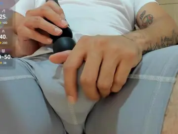 Cam4 Live Sex of alejandro_stark