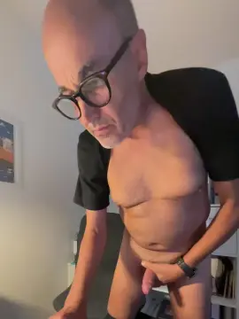 Cam4 Free Porn Cam of Clyde1956