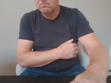 Cam4 Live Sex Cam of malusdomesticus